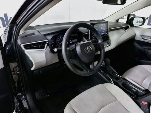 Used 2021 Toyota Corolla LE FWD image 10