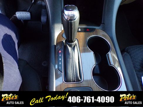 Used 2019 GMC Acadia SLE image 28