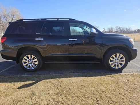 Used 2012 Toyota Sequoia Platinum image 6
