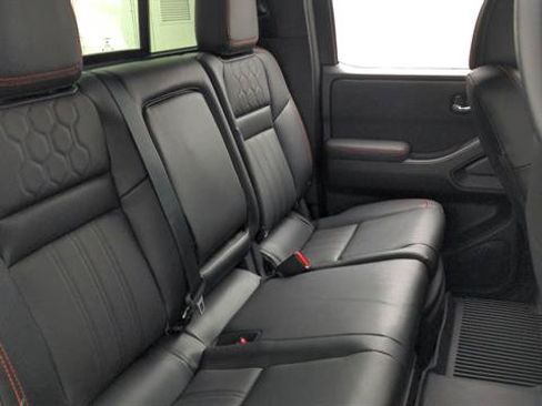 Used 2023 Nissan Frontier PRO-4X w/ Pro-4X Premium Package AWD/4WD image 28