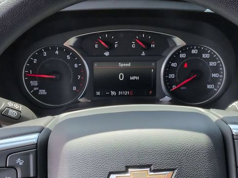 Used 2025 Chevrolet Blazer LT FWD image 12