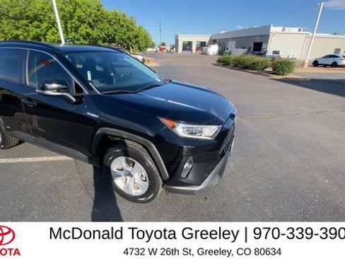 Used 2021 Toyota RAV4 XLE w/ Convenience Package AWD/4WD image 2