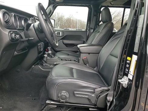 Used 2021 Jeep Wrangler Unlimited Sport image 12