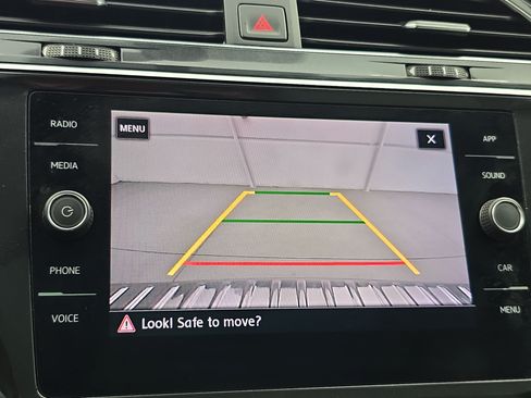 Used 2019 Volkswagen Tiguan SE w/ Panoramic Sunroof Package FWD image 23