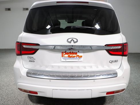 Used 2023 INFINITI QX80 Luxe w/ Cargo Package AWD/4WD image 8