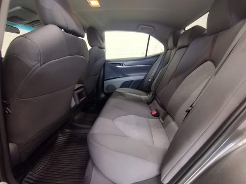 Used 2018 Toyota Camry LE FWD image 34