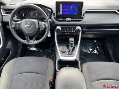Certified 2025 Toyota RAV4 LE image 15