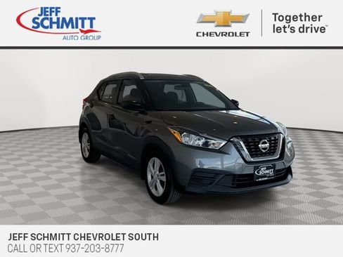 Used 2018 Nissan Kicks S w/ Exterior Electronics Package image 2