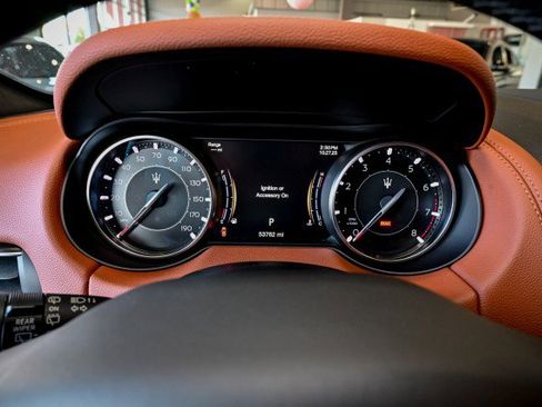 Used 2022 Maserati Levante GT image 31