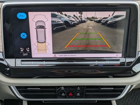 New 2026 Volkswagen Atlas SE FWD image 24