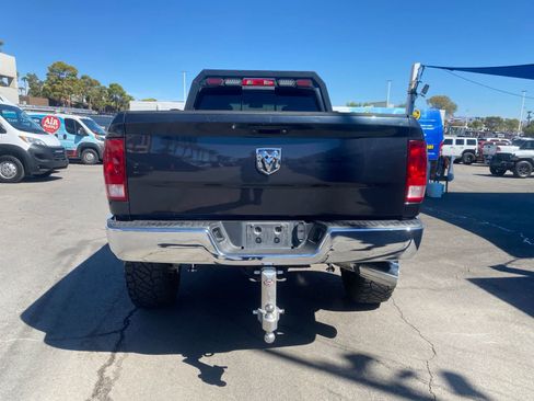 Used 2018 RAM 2500 SLT AWD/4WD image 7