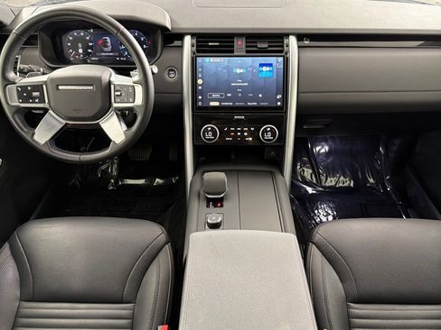 Used 2023 Land Rover Discovery S AWD/4WD image 12