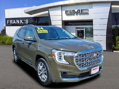 Used 2024 GMC Terrain Denali w/ Denali Premium Package