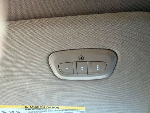 Used 2019 RAM 1500 Laramie AWD/4WD image 25