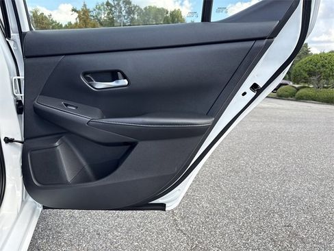 Used 2022 Nissan Sentra SV image 27