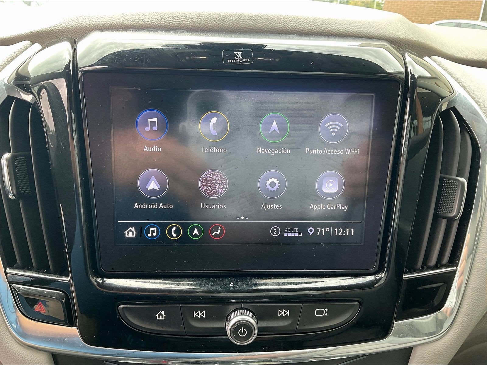 Used 2020 Chevrolet Traverse LT w/ LT Premium Package FWD image 17