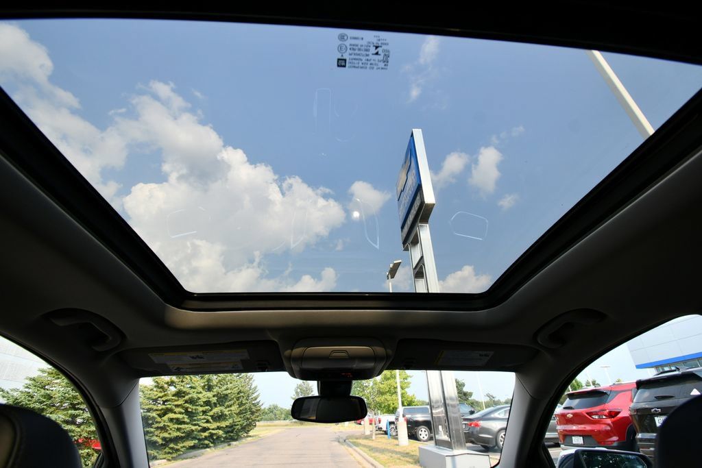 Used 2020 Chevrolet Equinox Premier AWD/4WD image 19