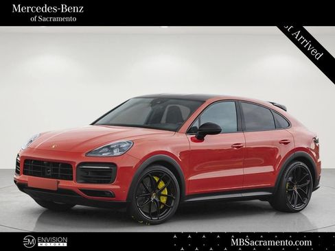 Used 2021 Porsche Cayenne GTS AWD/4WD image 1
