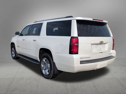 Used 2019 Chevrolet Suburban Premier image 4