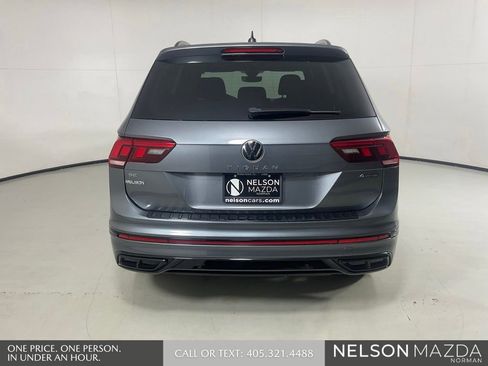Used 2022 Volkswagen Tiguan SE R-Line AWD/4WD image 9