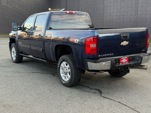 Used 2011 Chevrolet Silverado 2500 LTZ w/ LTZ Plus Package AWD/4WD image 22