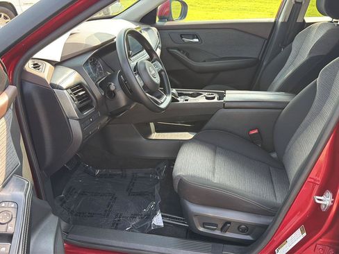 Used 2023 Nissan Rogue SV AWD/4WD image 10