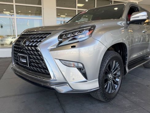Used 2021 Lexus GX 460 Luxury w/ Sport Design Package AWD/4WD image 3