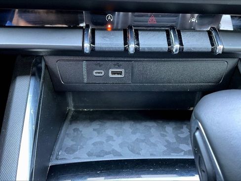 Used 2024 GMC Canyon Elevation w/ Elevation Premium Package image 25