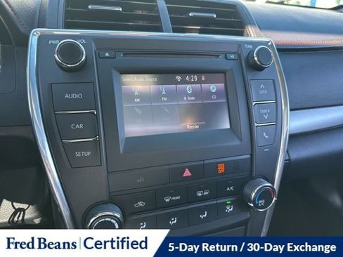 Used 2016 Toyota Camry SE w/ Moonroof Package image 18