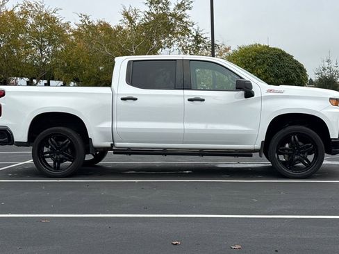 Used 2019 Chevrolet Silverado 1500 Custom Trail Boss w/ Custom Convenience Package image 10