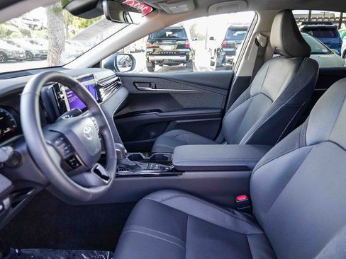 Used 2026 Toyota Camry XLE FWD image 17