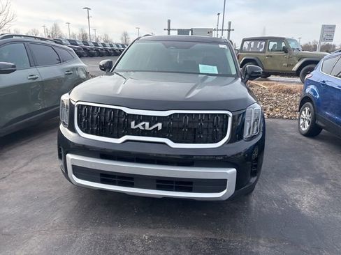 Used 2025 Kia Telluride EX image 2