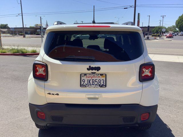 Used 2023 Jeep Renegade Latitude AWD/4WD image 24