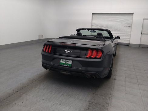 Used 2019 Ford Mustang Premium RWD image 7