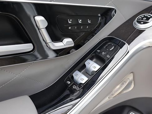 Used 2022 Mercedes-Benz S 580 4MATIC Sedan image 10