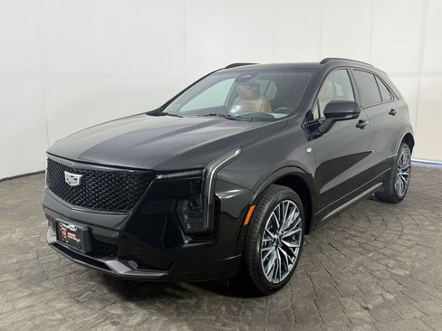 Used 2024 Cadillac XT4 Sport AWD/4WD image 3