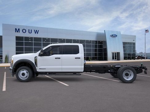 New 2026 Ford F550 4x4 Crew Cab Super Duty image 3