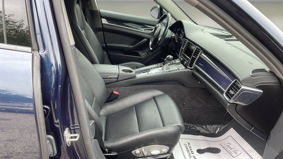 Used 2015 Porsche Panamera 4 AWD/4WD image 9