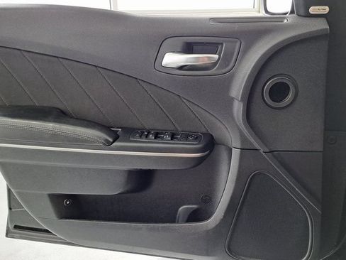 Used 2018 Dodge Charger R/T Scat Pack RWD image 18