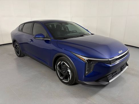 New 2026 Kia K4 EX FWD image 2