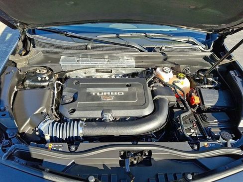 Used 2023 Cadillac XT4 Luxury w/ Cold Weather Package image 32