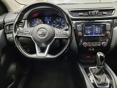 Used 2021 Nissan Rogue Sport SV AWD/4WD image 22