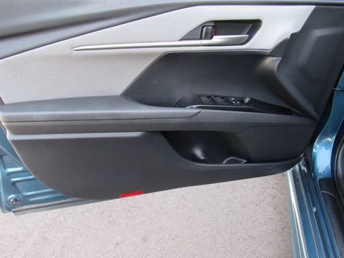 Used 2025 Toyota Camry SE FWD image 11