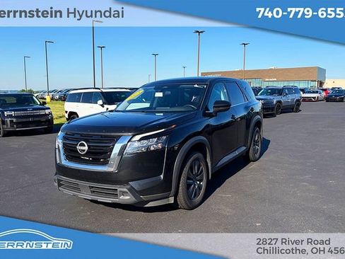Used 2023 Nissan Pathfinder S AWD/4WD image 3