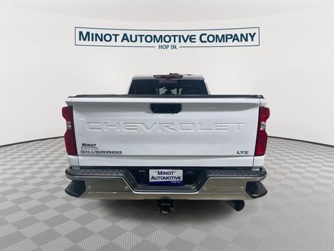 Used 2021 Chevrolet Silverado 2500 LTZ w/ LTZ Premium Package AWD/4WD image 7