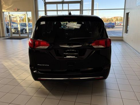 Used 2019 Chrysler Pacifica Touring Plus w/ Tire & Wheel Group image 5
