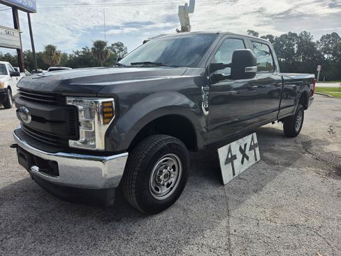 Used 2019 Ford F250 XL w/ Power Equipment Group AWD/4WD image 3