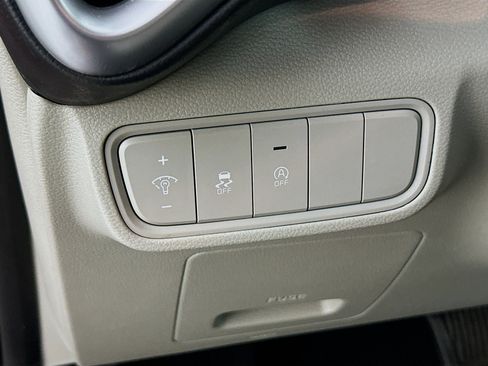 Used 2024 Kia Soul LX FWD image 16