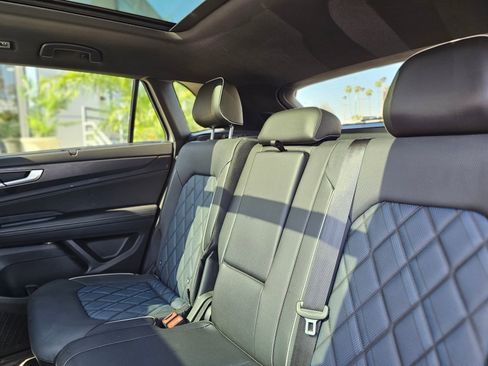 Used 2024 Volkswagen Atlas Cross Sport SEL Premium R-Line image 25