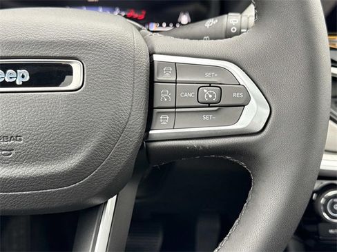 New 2026 Jeep Compass Limited image 8